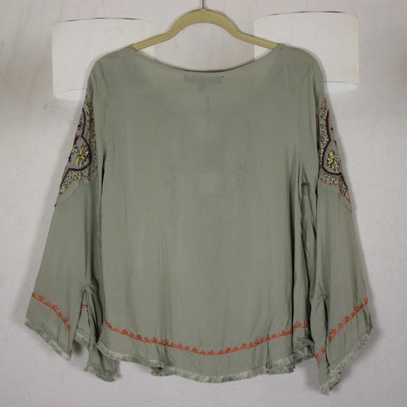 NWT Love Stitch Boho Embroidered Bell Sleeve Top S - Picture 2 of 8